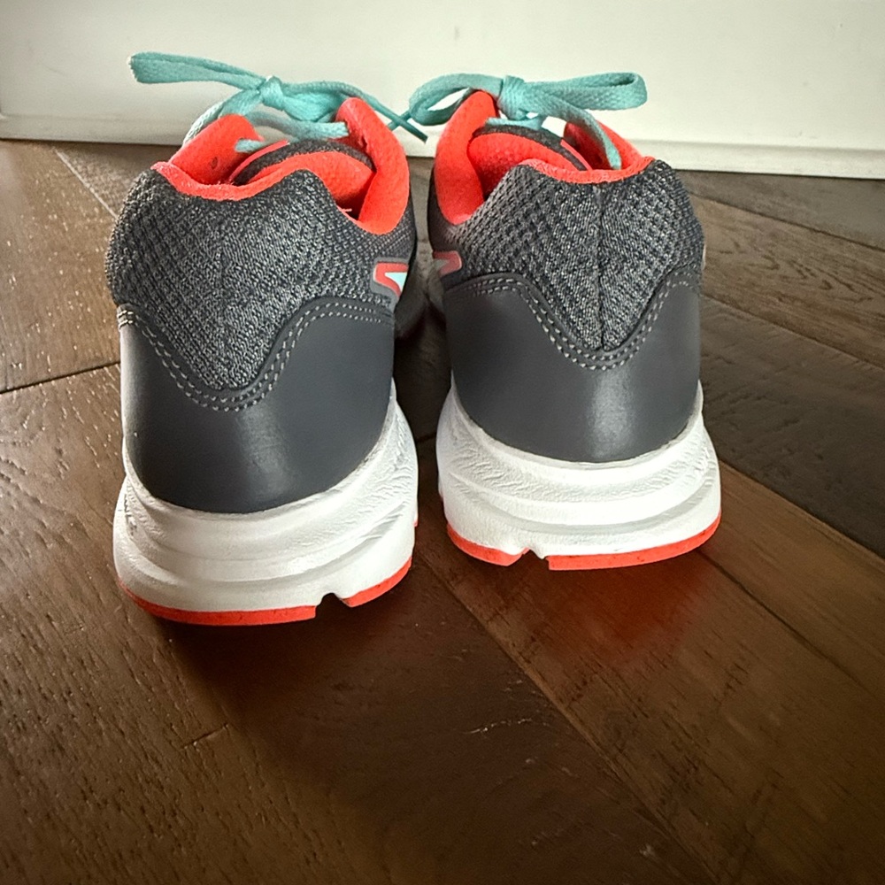 Nike Women’s Downshifter Charcoal and Coral Sneakers - Picture 6 of 9